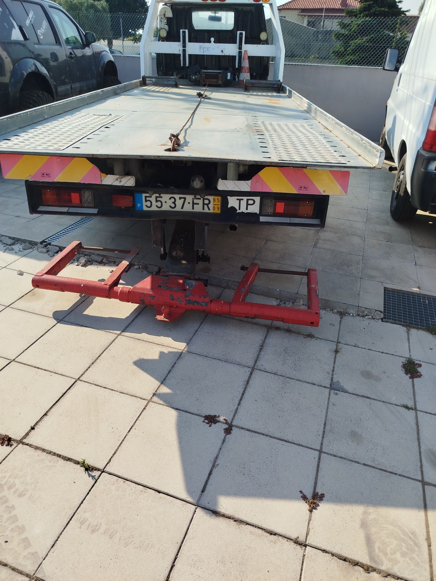 Toyota Dina 250 pesado estrado de ir ao chão