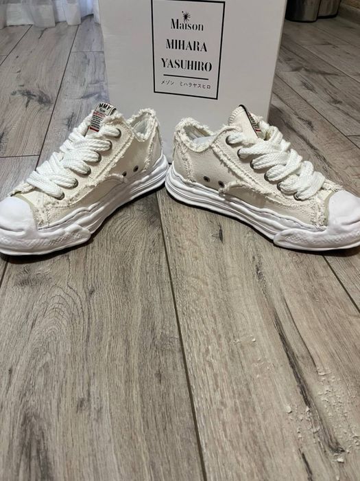 MMY Maison Mihara Yasuhiro white distressed