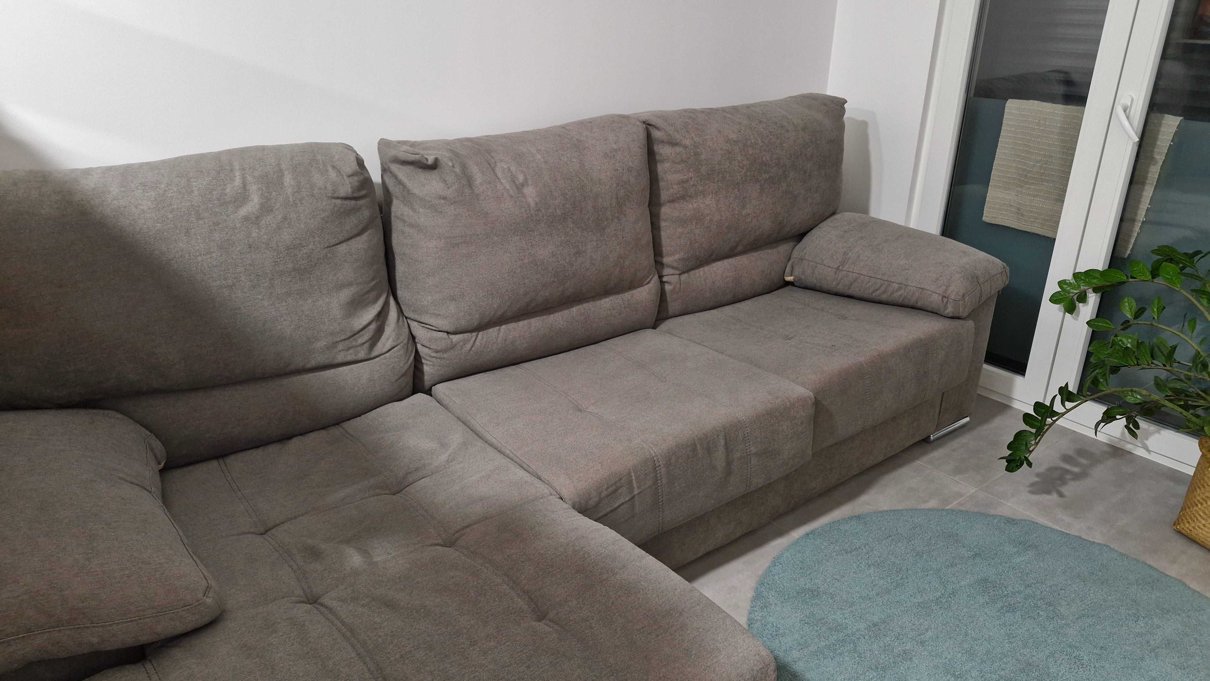Sofá com chaise longue