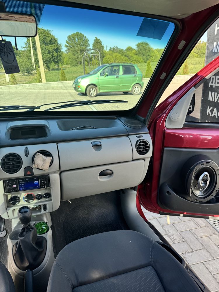 Продам своє Renault Kangoo 2005
