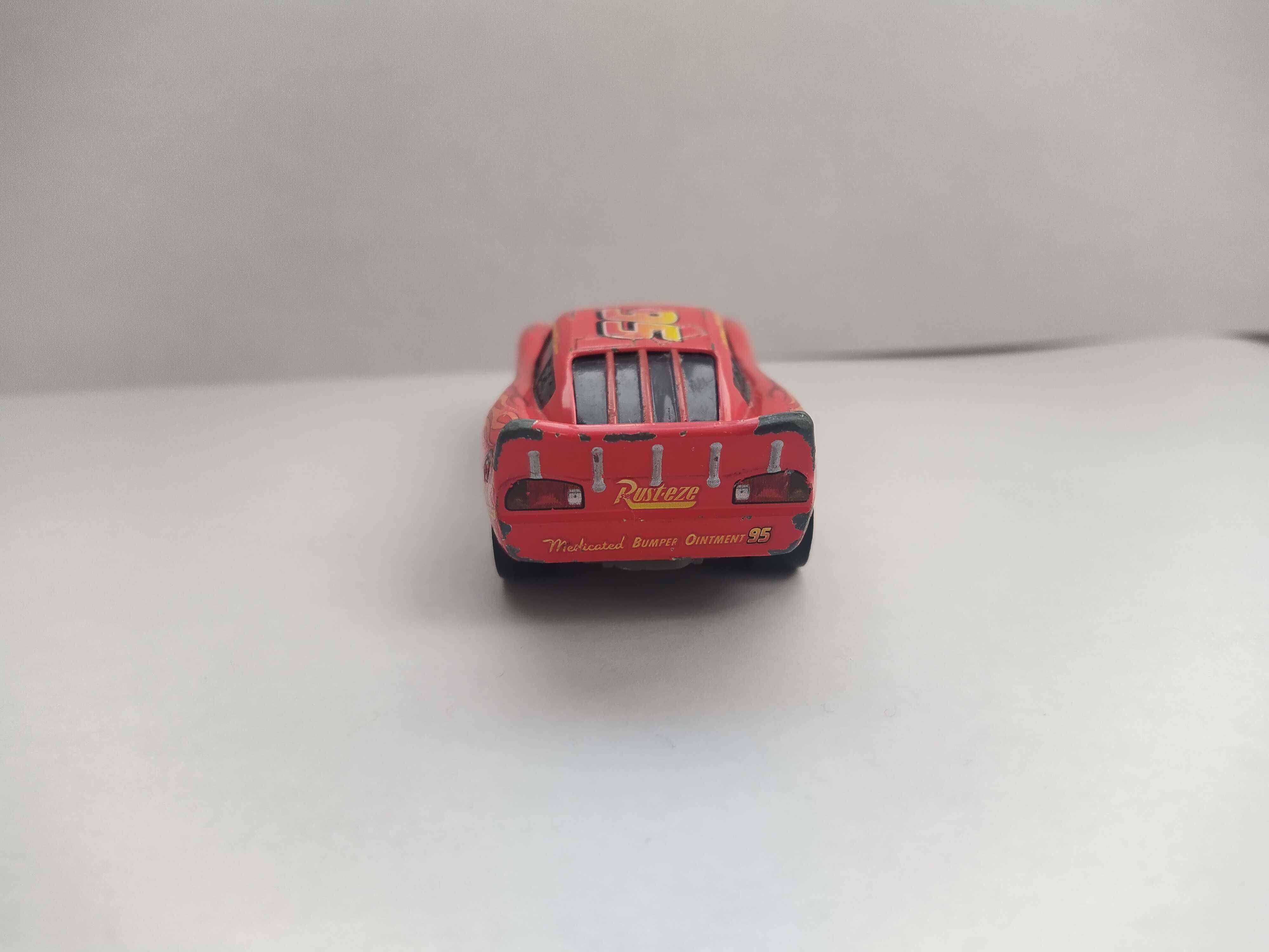 Auta Cars 3 - Zygzak McQueen Rust-eze #95- Disney/Pixar Mattel