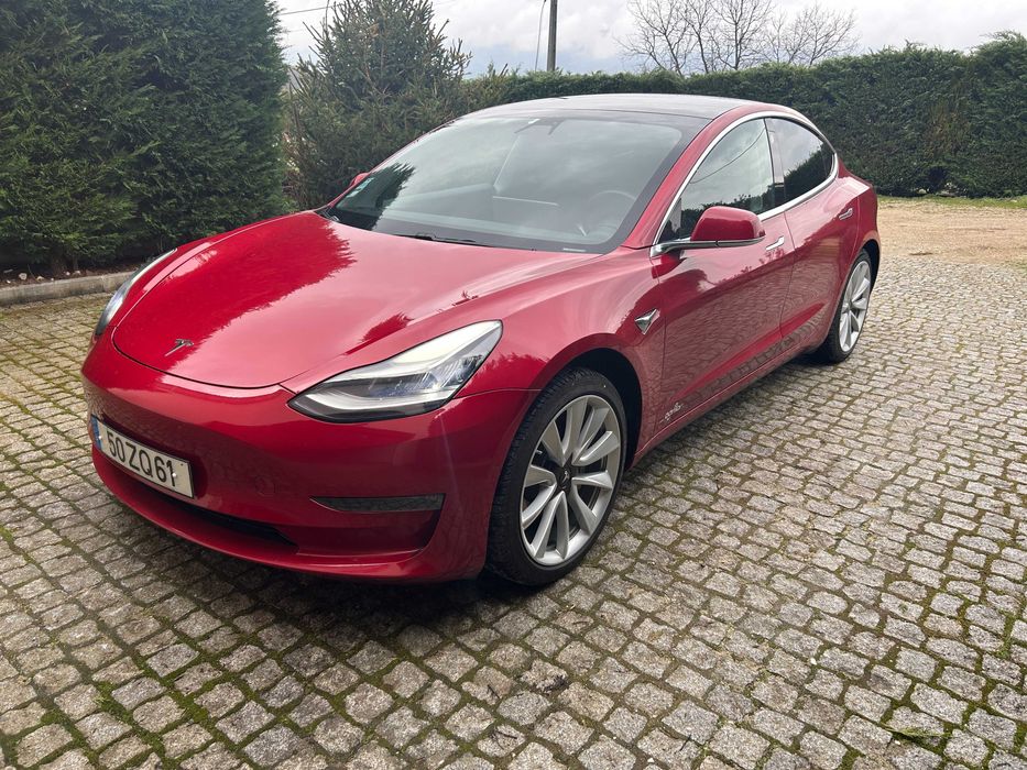 Vendo carro elétrico Tesla Model 3 Long Range bem estimado Nacional
