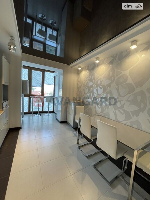 Сучасна двокімнатна квартира в самому серці міста район міськвиконкому