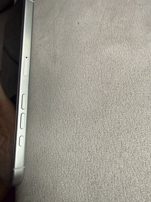 Iphone 16 pro max 256гб Newerlock стан ідеал