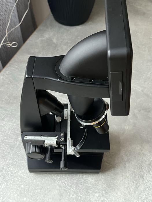 Мікроскоп цифровий Bresser LCD Microscope 50x-2000x