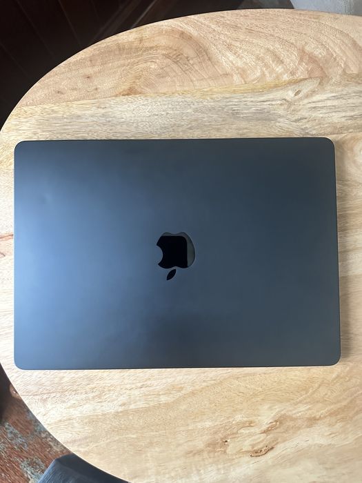 Macbook Air M2 2022