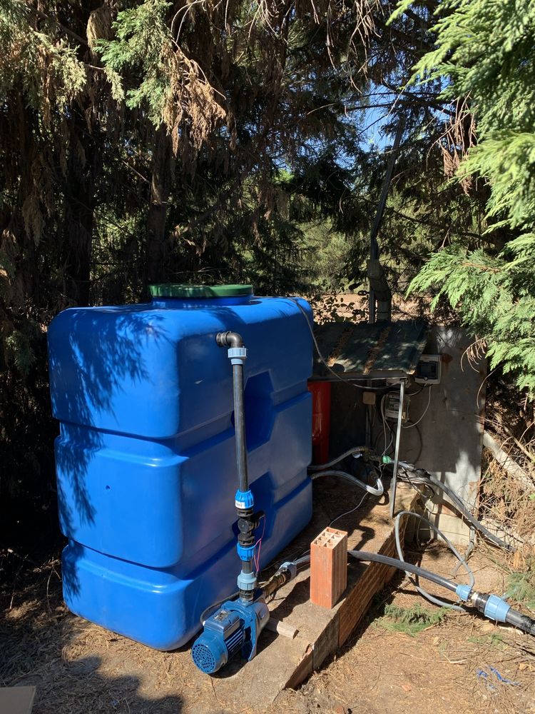 Depositos de agua exteriores ( azuis )