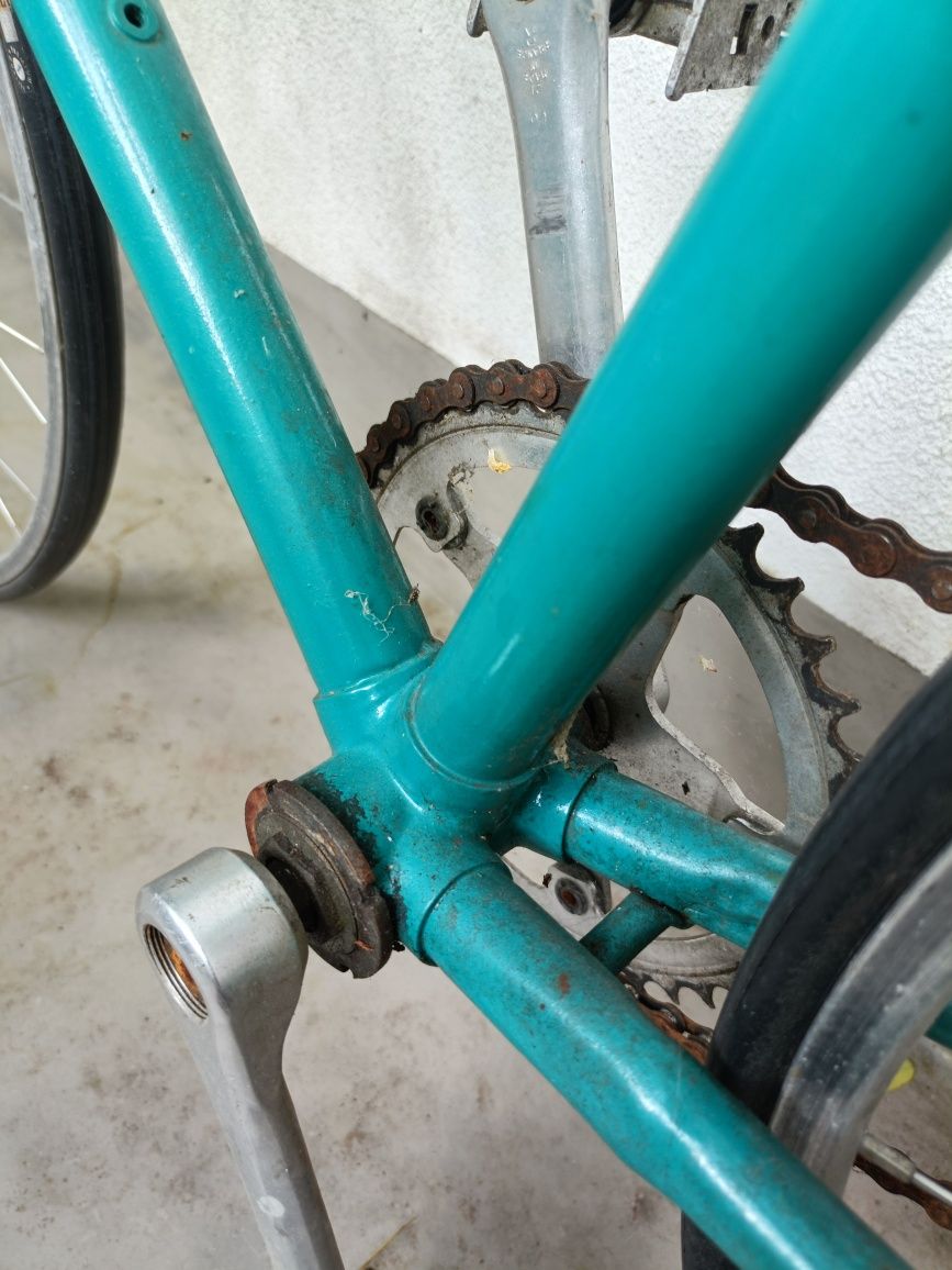 OPORTUNIDADE! Bicicleta ciclismo vintage para restauro