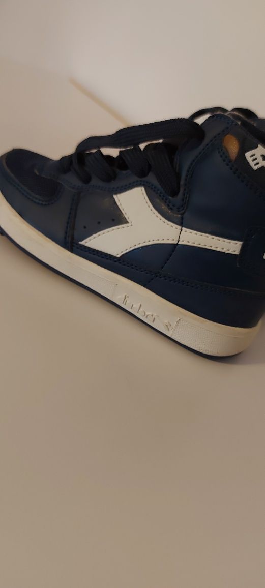 Diadora buty dziecięce chłopięce r.30