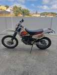 Vendo Yamaha TTR 250, 4t. 33 CV. Impecável como pode ver nas fotos.
