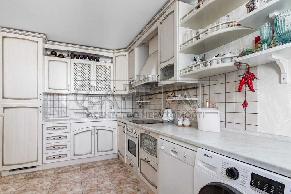 Продаж квартири  пр-т Володимира Івасюка 14 б / парк Наталка / Оболонь