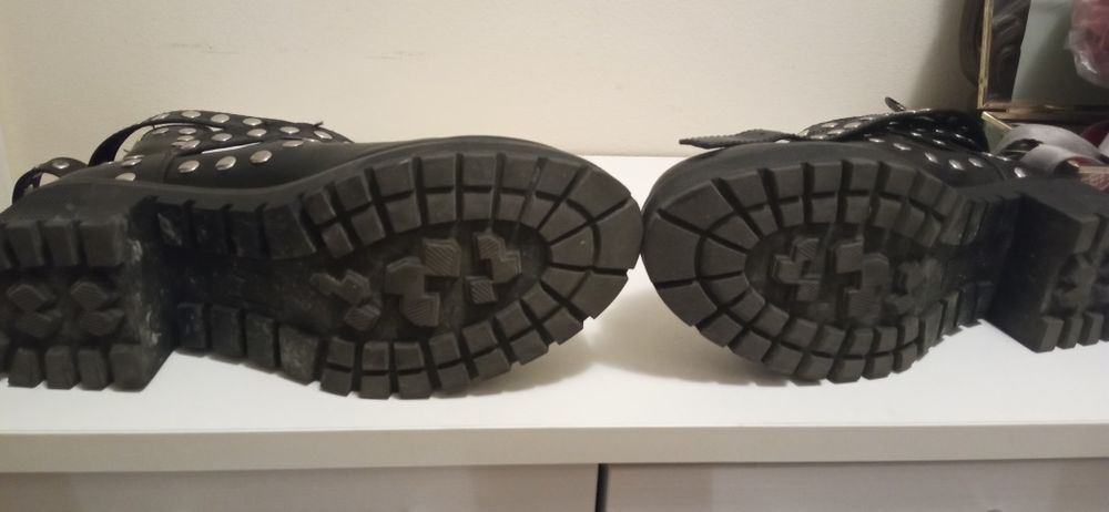 39 Buty do kostki czarne