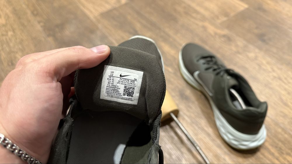 Кроссовки Nike Revolution 6, размер 46
