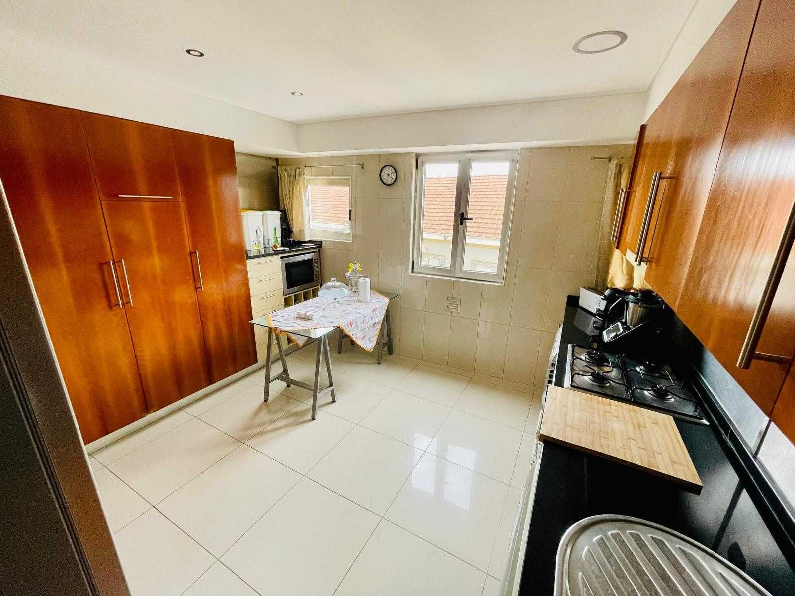Apartamento T3 Coimbra (Santo António dos Olivais)
