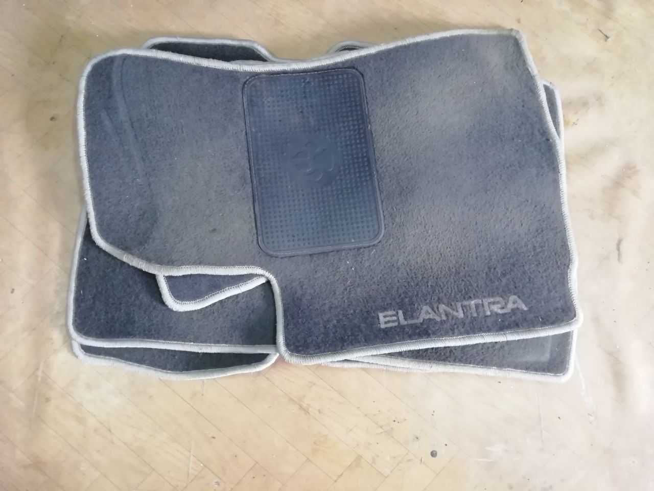 Авто коврики для Hyundai Elantra
