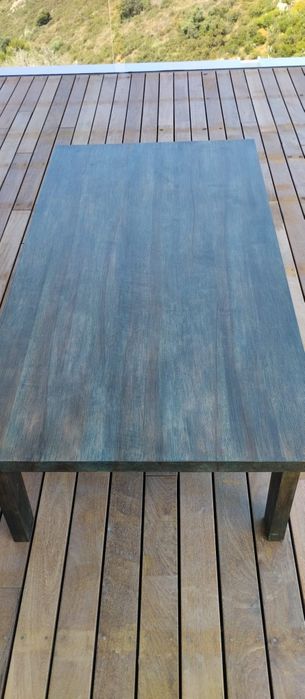 Mesa de madeira maciça