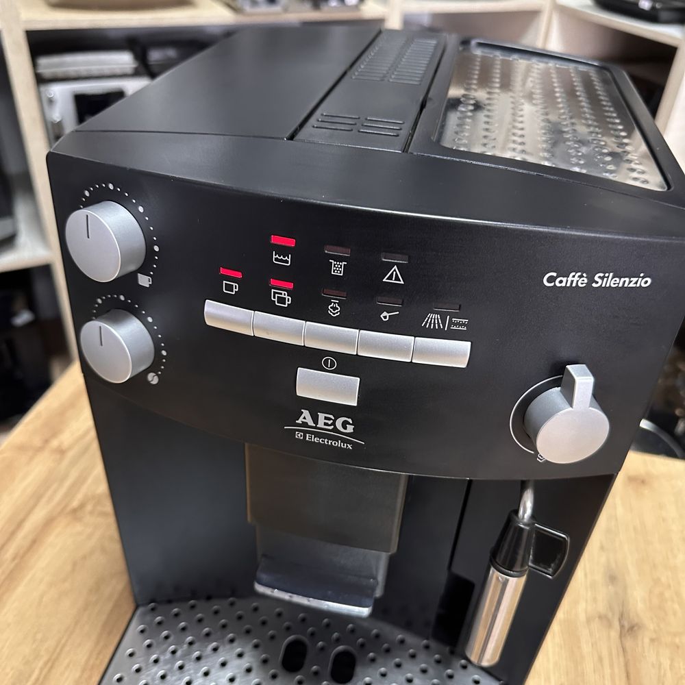 Кавомашина AEG Coffe Silenzio CS 5000