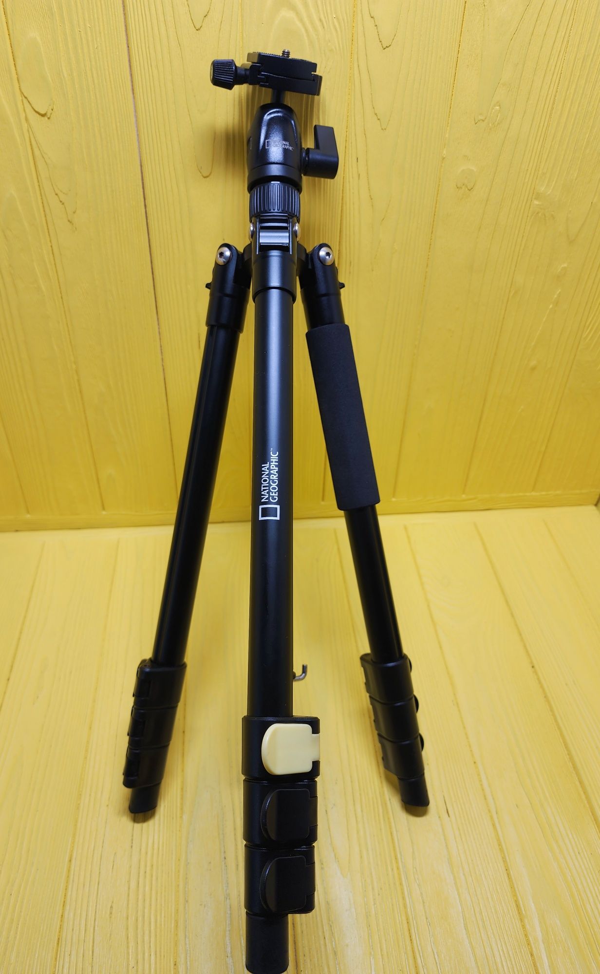 Штатив, трипод  NATIONAL GEOGRAPHIC Travel Photo Tripod  with Monopod