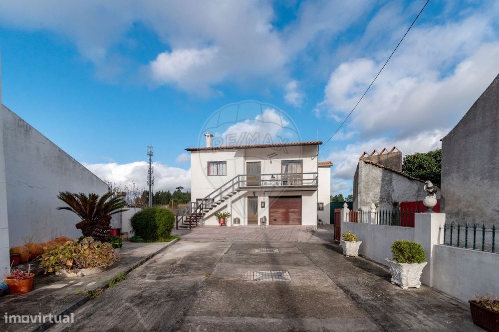 Moradia T4 para venda