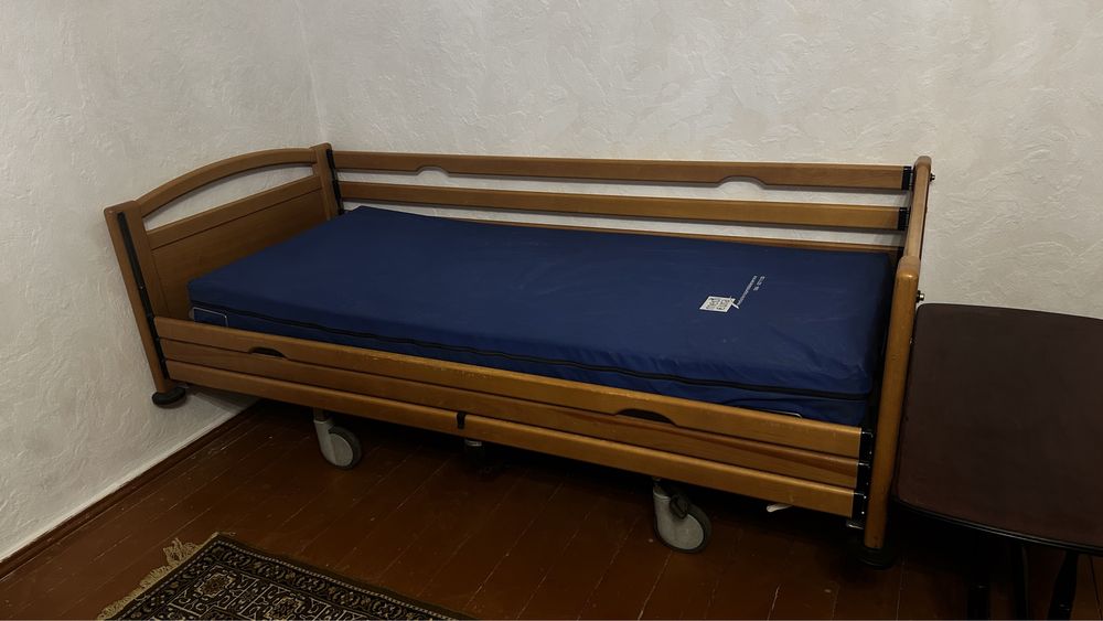 Продам мед кровать, немецкая Schell