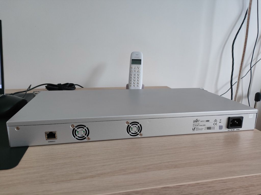 Switch Ubiquiti Unifi 16x1GbE POE+ 2x1GbE US-16