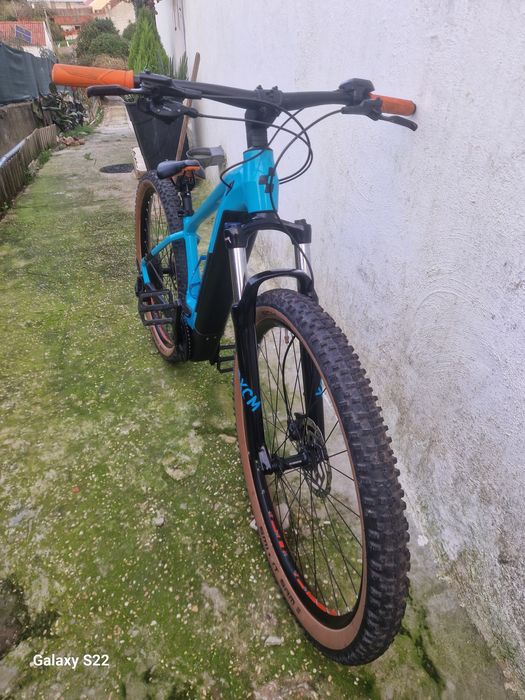 Bicicleta cube reaction pro