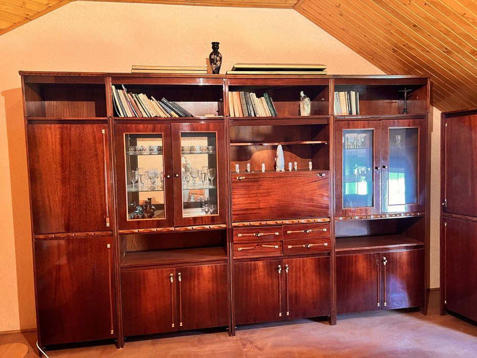 Стінка, всі шукляди робочі !