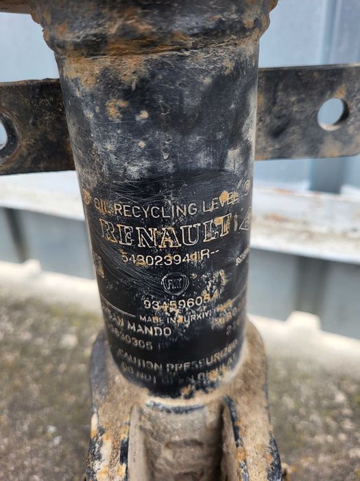 Амортизатор рено трафік 3