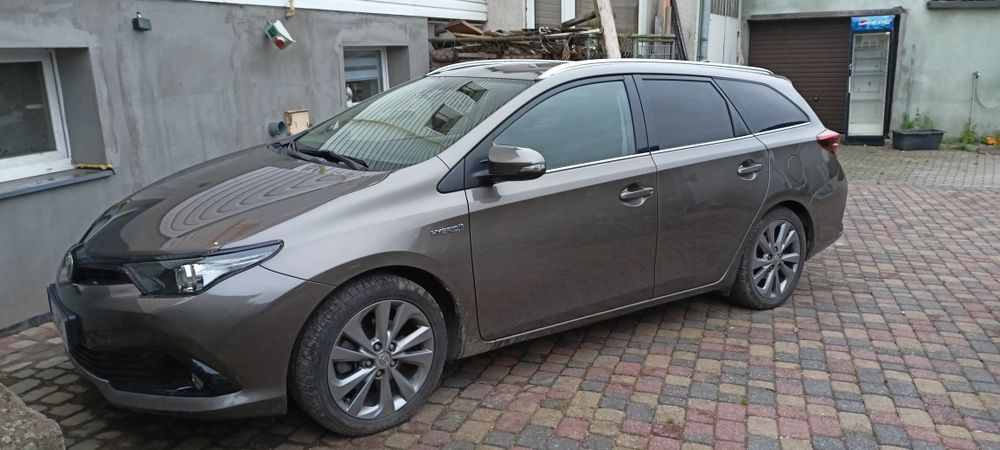 Toyota Auris Hybrid 135 Active