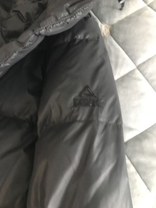 Спортивний пуховік Peak