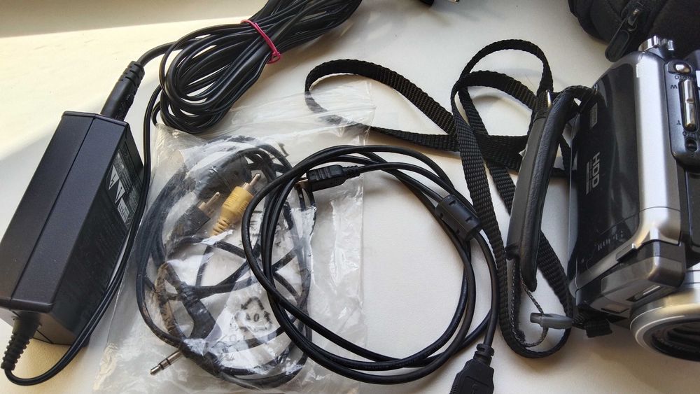 Цифровая Видеокамера Canon HG10 HDD40гб  FullHD