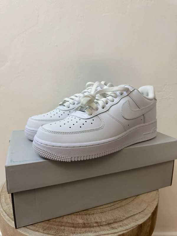 Nike Air Force 1 Low '07 White 36 EU / 4US / 22 CM