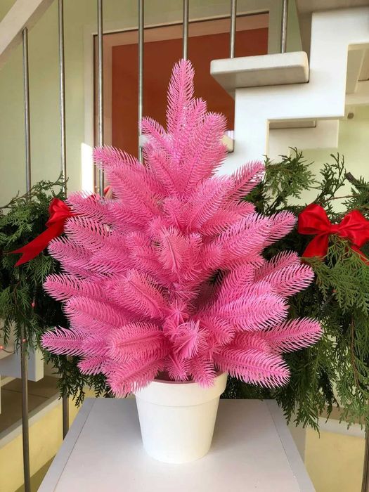 Штучна ялинка Elegant лита в білому горщику Marshmallow Pink, 92 см