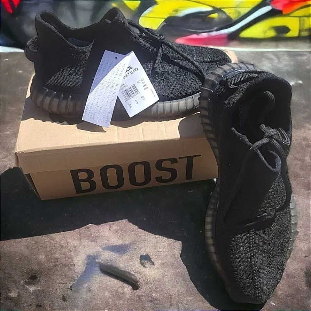 Кроссовки Adidas Yeezy Boost