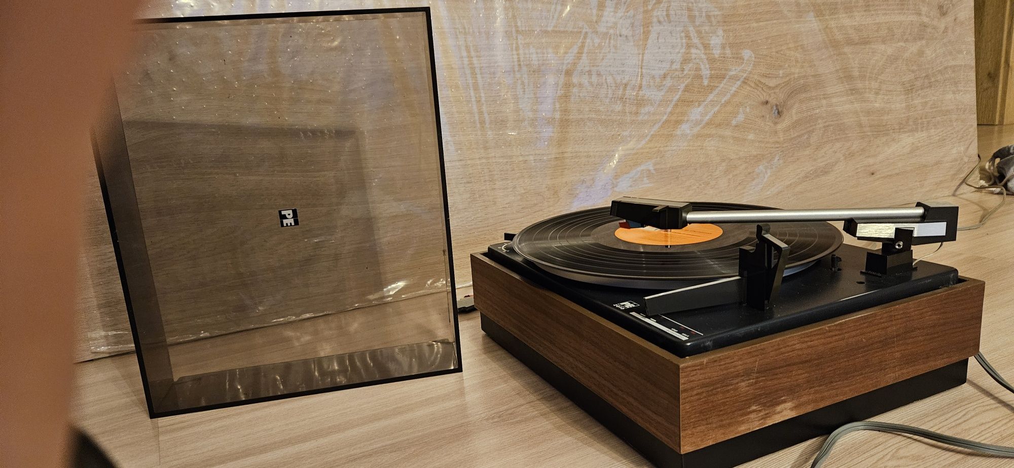 Gramofon pe2010 kompletny