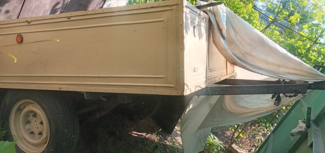 Причіп для легкового автомобіля