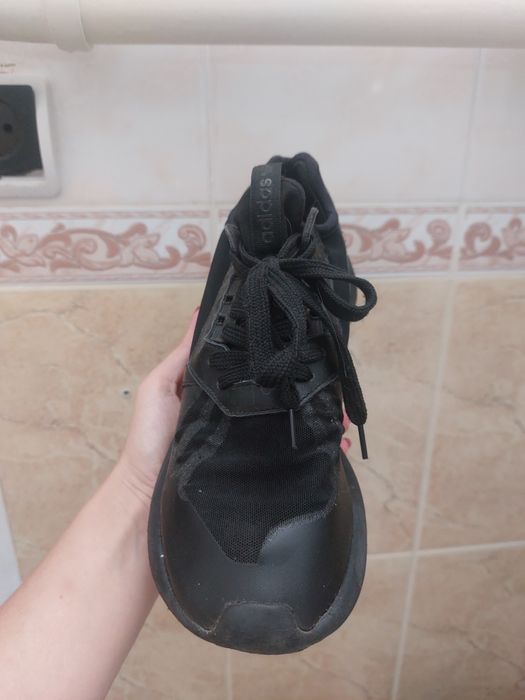 Кросівки  Адідас 38 розмір змінне взуття