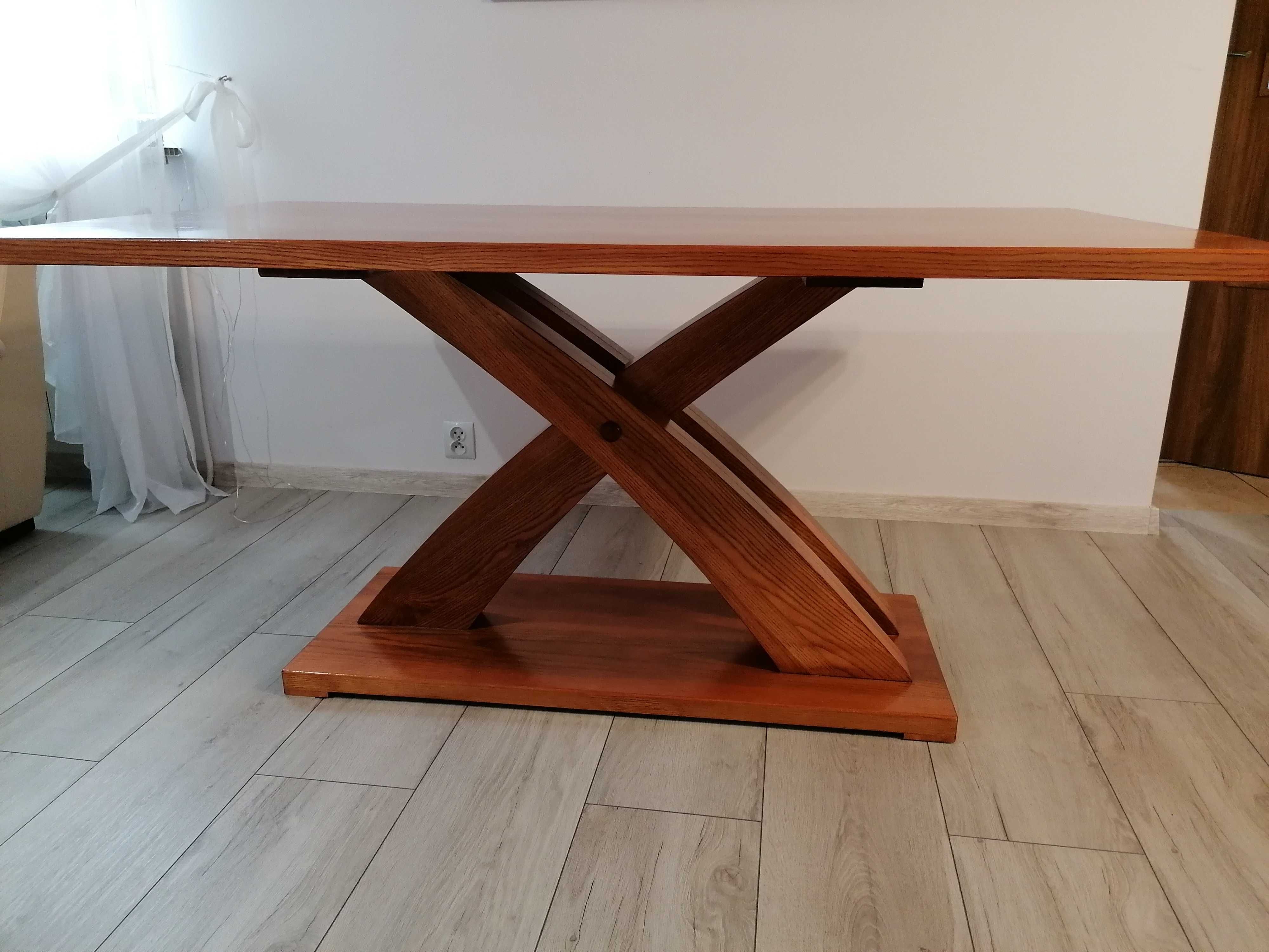 Piękny drewniany Jesionowy stół.