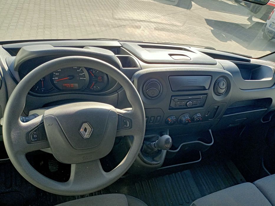 Wynajem busa/Renault Master/3osobowy/L3H2/dCI