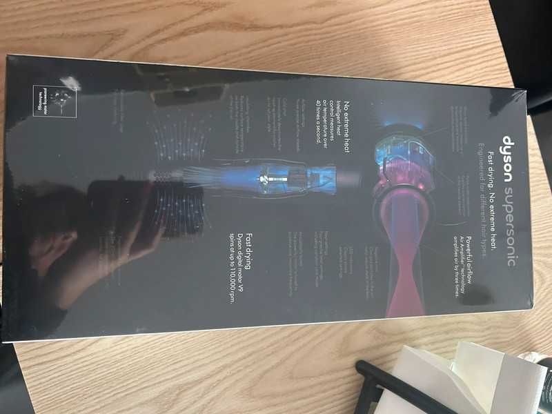 Całkowicie nowa suszarka do włosów Dyson Smart。