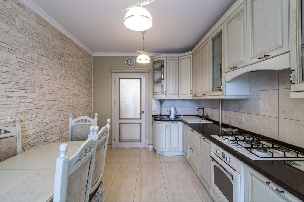 Оренда великої 3к квартири Жк Калинова Слобода