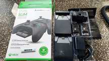 Stacja dokująca ładowarka do padów Xbox one Series S X dwa akumulatork