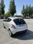 Lancia Ypsilon gasolina 2011