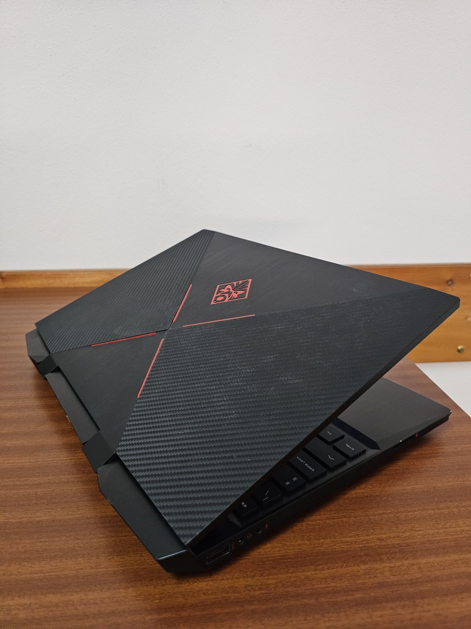Portátil Gaming Omen 15 dc1049np i7