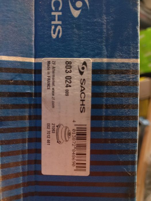 Опора амортизатора