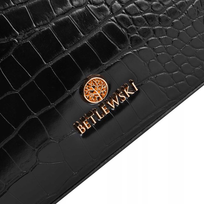 Torebka damska BETLEWSKI Czarna Lakierowana Zwierzęcy Wzór Pasek