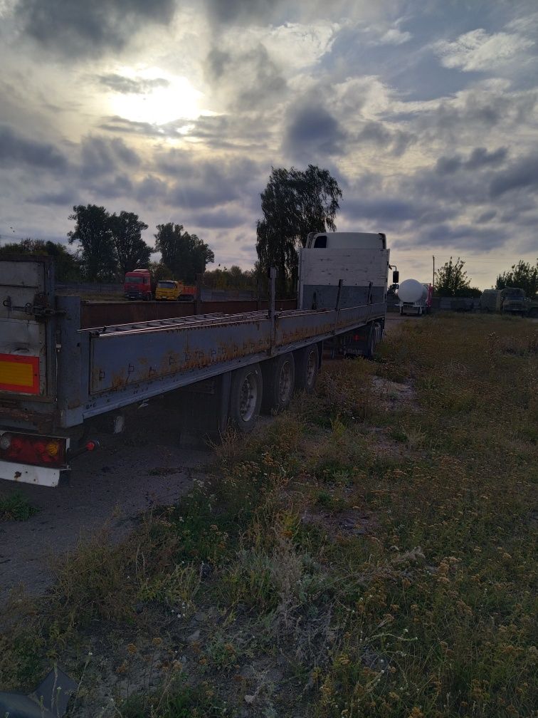 Продам автомобіль з напівпричипом