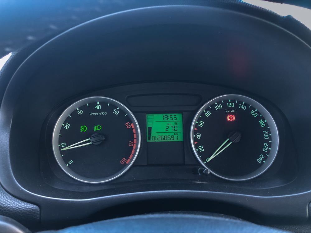 Skoda Fabia 1,4 MPI Бензин