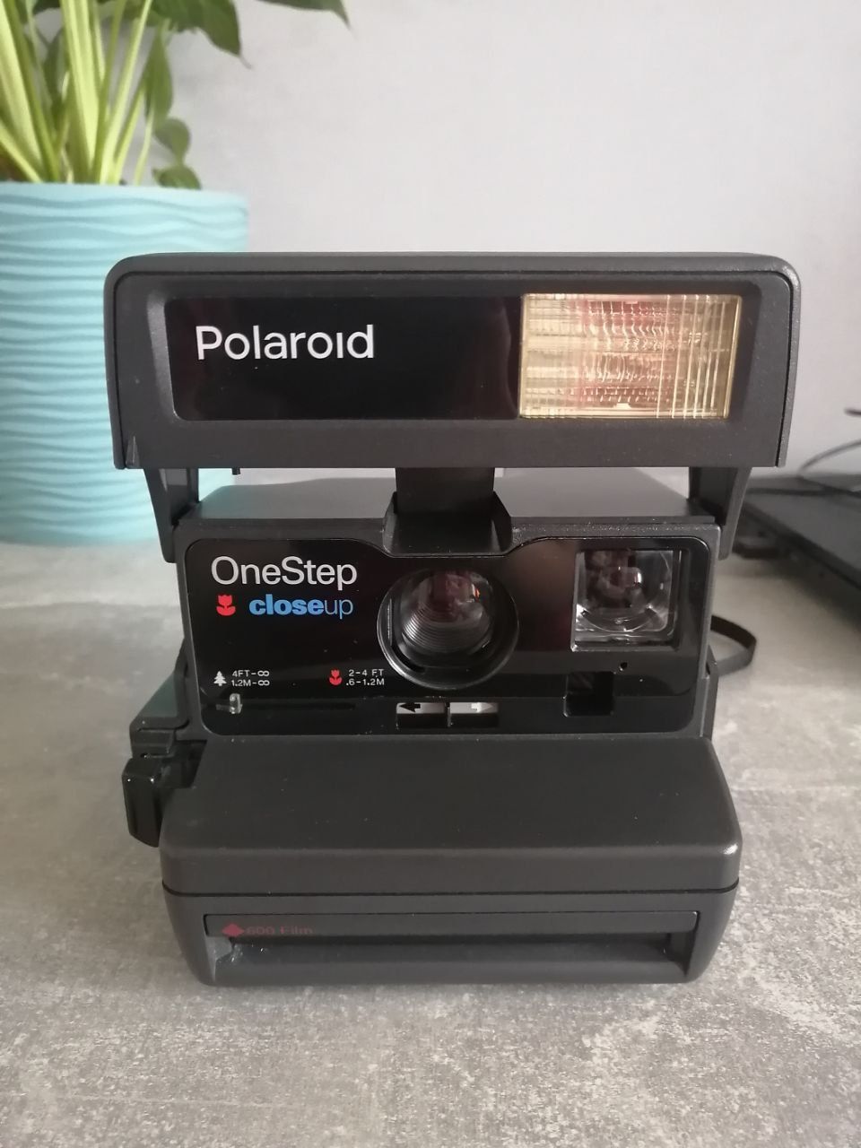 Вінтажна камера Polaroid 600 film