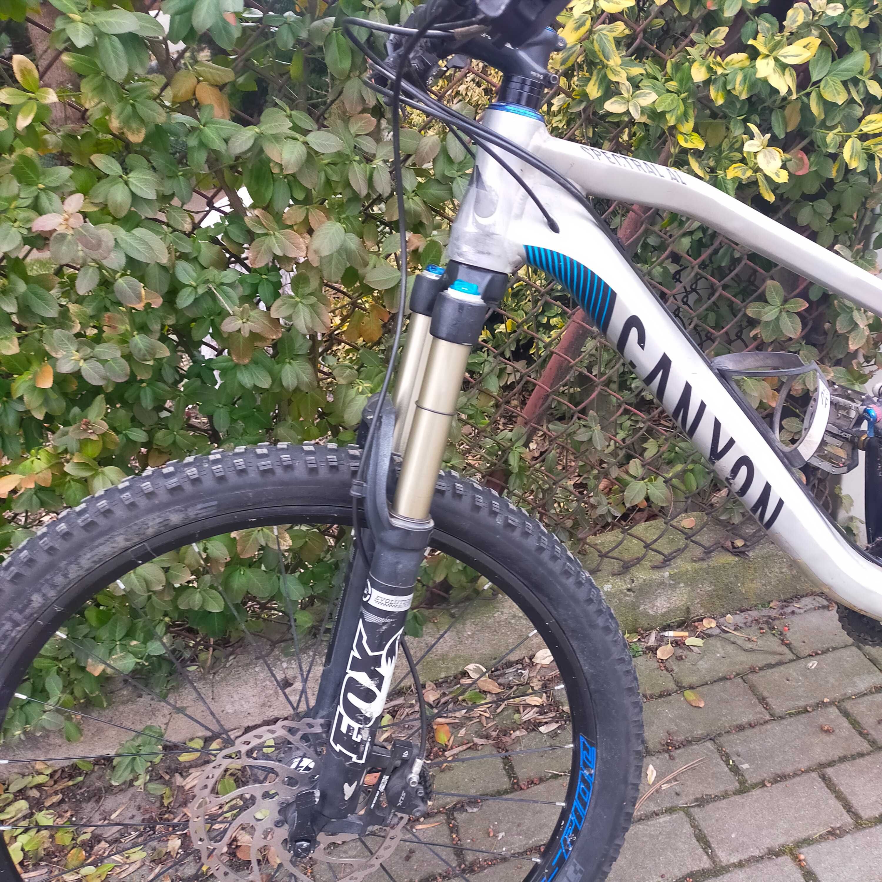 Canyon Spectral AL 6.0 M 27,5" Full MTB Enduro Trail Trek Marin FOX XC